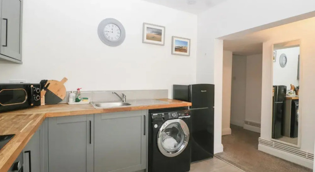Коттедж 76A Mackworth Road
