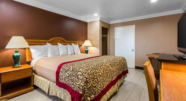 Двухместный номер Standard Rodeway Inn Cypress - Buena Park