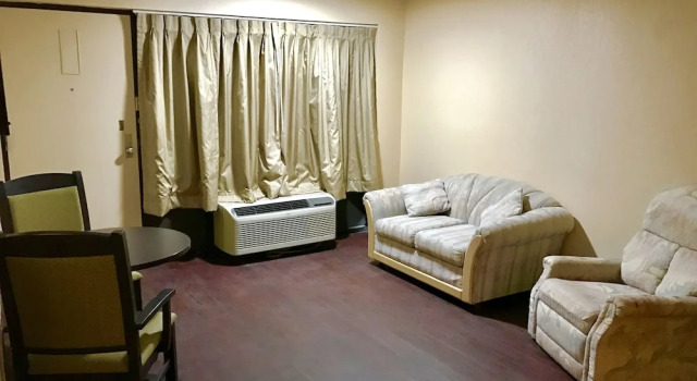 Двухместный люкс Classic American Inn