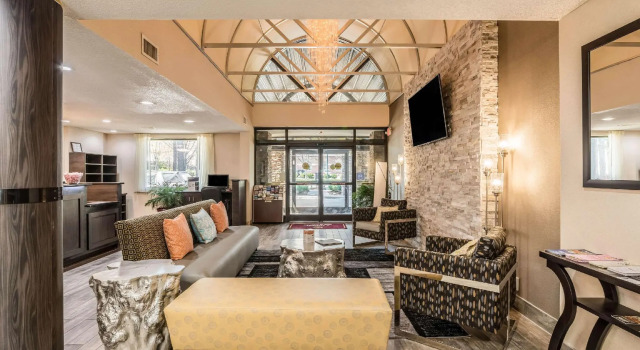 Clarion Inn Cornelius, Book Hotel Cornelius North Carolina