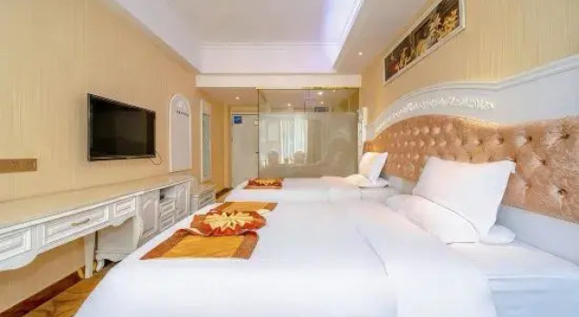 Люкс Golden Hotel