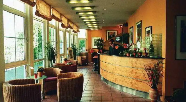 Mado, Réserver Hôtel Neustadt Süd Cologne