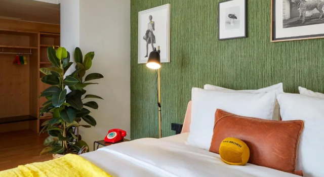 Junior suite Max Brown Hotel 7th District, part of Sircle Collection