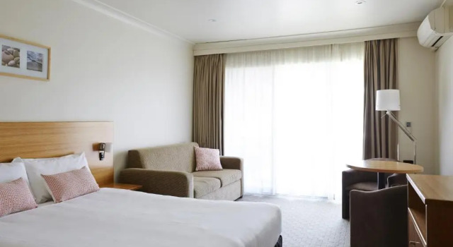 Номер Superior Bay Beach Motel