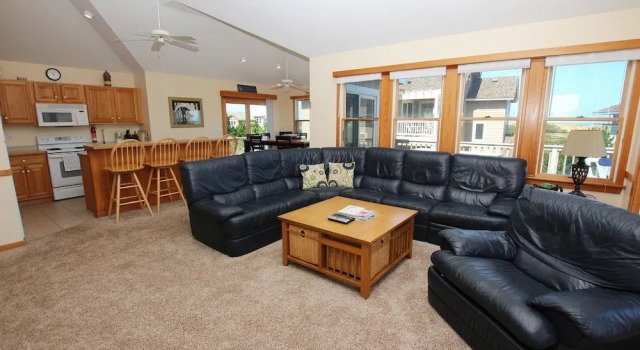 Castaway Sandcastle - 6 Br Home