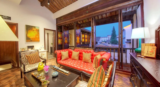Люкс с 2 комнатами с видом на внутренний двор Wuzhen Dream Hotel