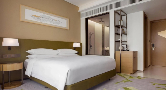 Sheraton Hong Kong Tung Chung Hotel