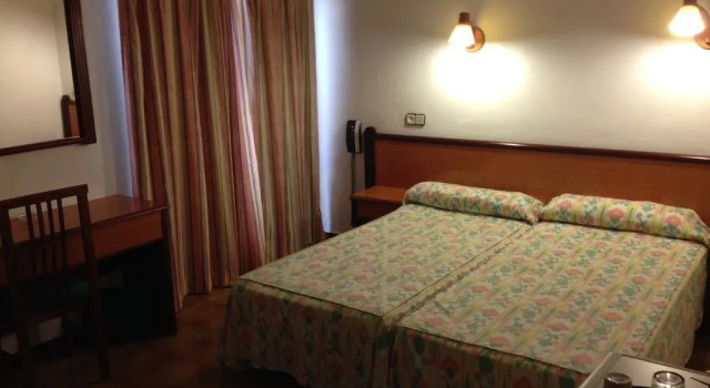 Hostal de la Caravel-la, Book Hotel Cala d'Or Majorca