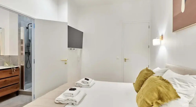 Charming AC Apartment - Buttes Chaumont Park, Забронировать Апартаменты/квартира Париж Иль-де-Франс, рядом с Концертный зал «Зенит Париж»