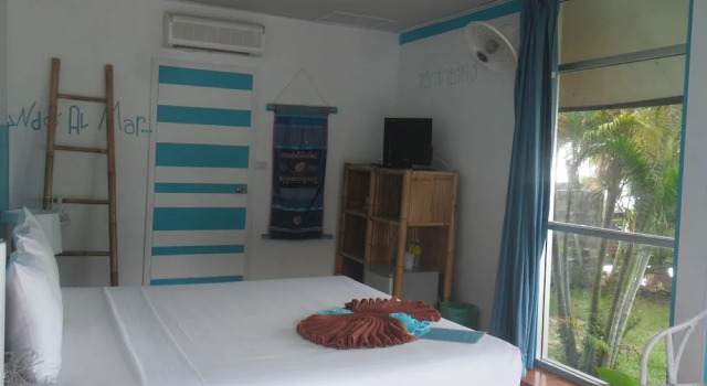 Бунгало c 1 комнатой с балконом и рядом с пляжем Blu' Beach Bungalows