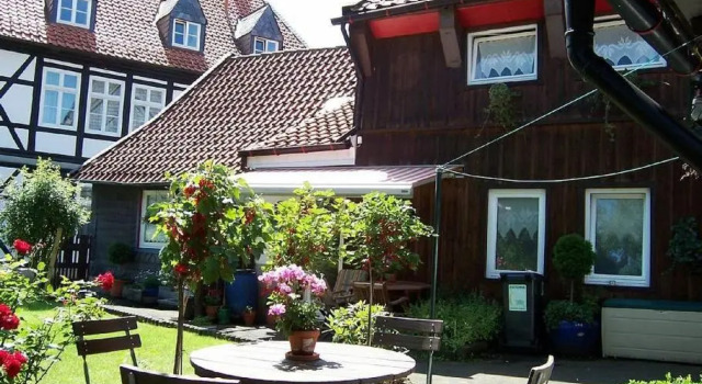 Altes Tagelöhnerhaus von 1510 mit Garten und Parkplatz