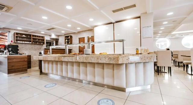 Elixír Medical Wellness Hotel, Rezervovat Hotel Hotely v Southern Great Plain s bazénem, Bazén