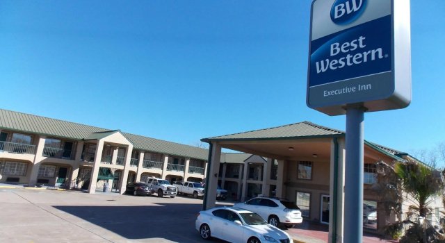 Четырёхместный номер Standard Best Western Executive Inn