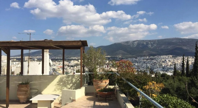 Wondeful Apartment at Lycabettus With Private Pool and Great Views of Athens