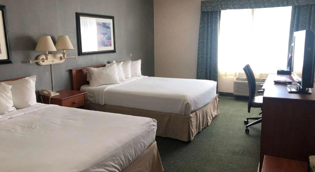 Двухместный люкс c 1 комнатой SureStay Plus Hotel by Best Western Price