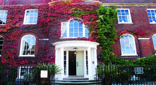Hotel du Van in Poole