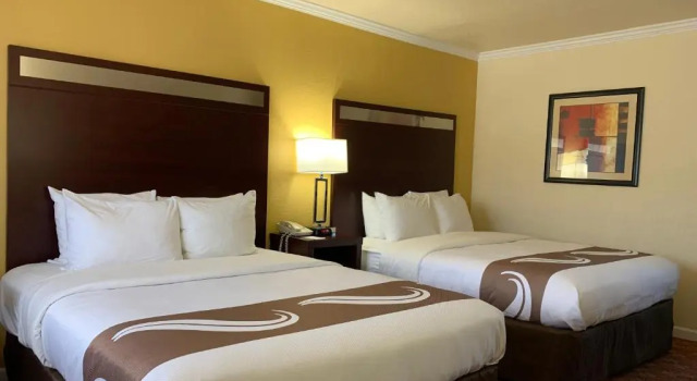 Четырёхместный люкс Quality Inn Ukiah