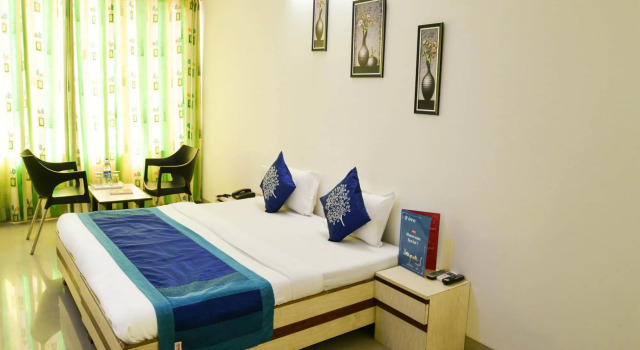 OYO Flagship 4387 Hotel Theem Plaaza