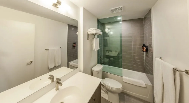 Апартаменты с балконом The Laundry Rooms Station Park Kitchener
