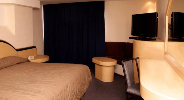 Полулюкс Portonovo Hotel & Suites