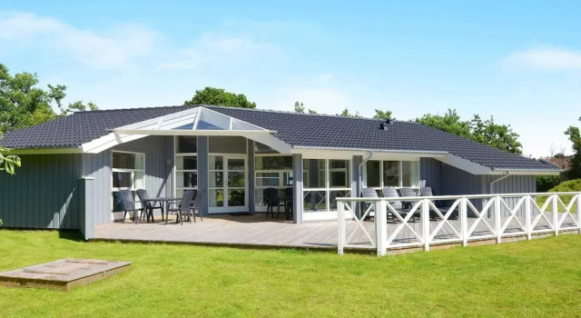 Коттедж Splendid Holiday Home in Blavand with Hot Tub