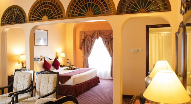 Двухместный люкс с балконом Отель Delmon International Hotel