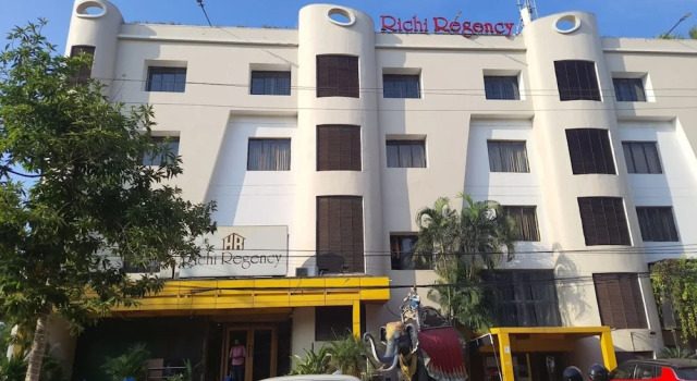 Hotel Richi Regency Odisha, Rezerwuj Hotel Hotele w Bhubaneshwar z parkingiem, Parking