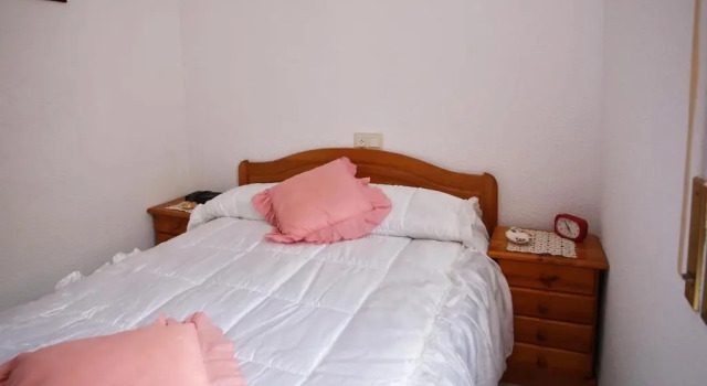 AT127 Barcelona, Varaa Hotelli Hotellit Tarragonès uima-altaalla, Uima-allas