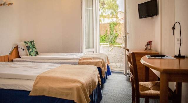 Двухместный номер Standard с балконом Hôtel Du Soleil