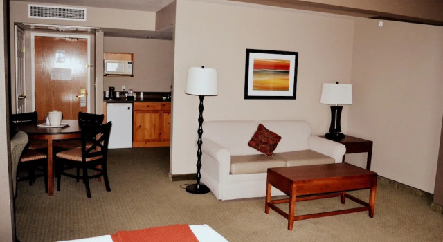 Двухместный люкс Holiday Inn Express & Suites Bozeman West by IHG