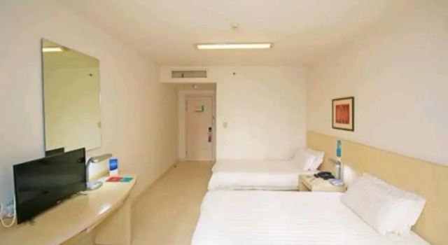 Двухместный номер Standard Jinjiang Inn Dalian Jiefang Road