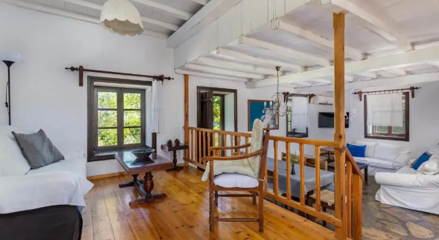 Elli Cottage