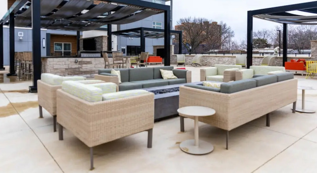 Brand New Suite in Kansas City, Đặt Khách sạn Kansas City (Missouri) 
