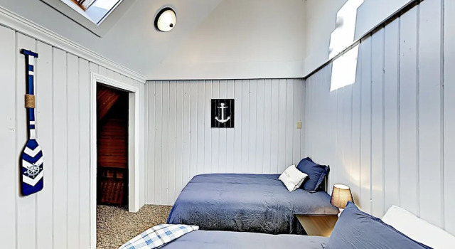 New Listing! Spacious Country W/ Water Views 4 Bedroom Home, Book Hotel Lamoine Man