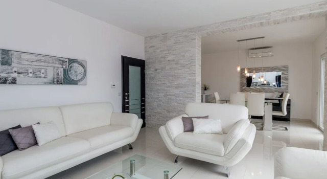 Beautiful Modern Apartment with Balcony And Stunning Sea View