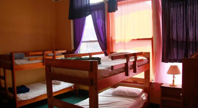 Кровать в общем номере (мужской номер) Hostel Buffalo-Niagara