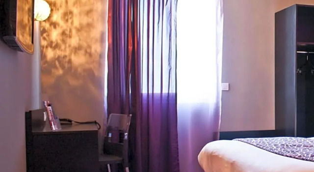 Семейный номер Standard The Originals City, Hôtel des Lys, Dreux