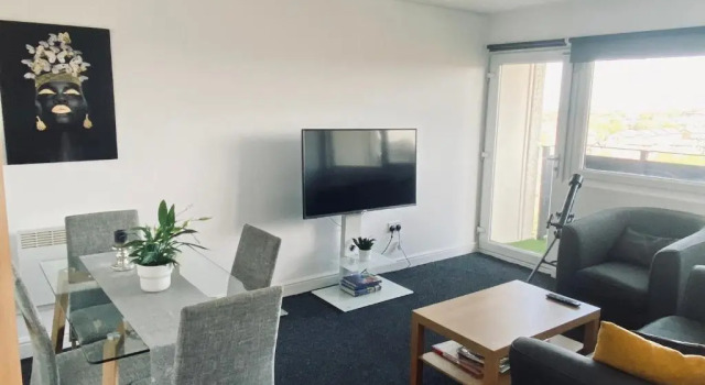 Апартаменты Unique view of Anfield stadium - Charming 2 bedroom apartment in Liverpool with parking