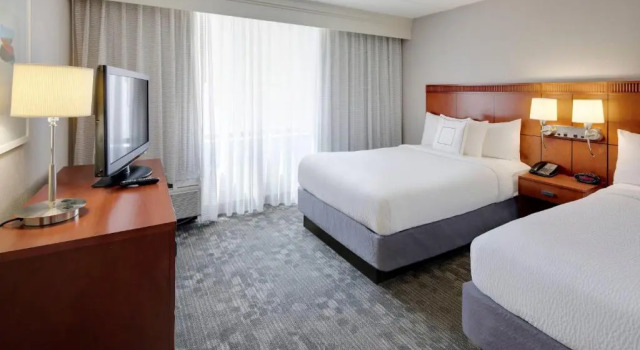 Люкс Courtyard by Marriott Atlanta Windy Hill/Ballpark