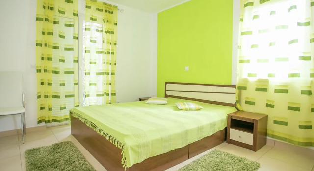 Nice Decorated one Bedroom Apartment With Balcony, Private Parking