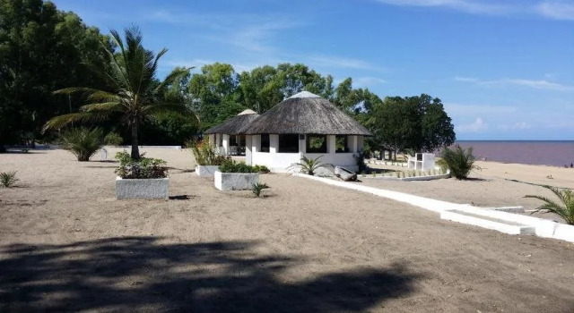 Fish Eagle Bay Lodge, Book Hotel Nkhotakota Malawi