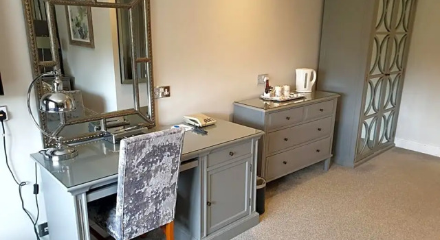Номер Deluxe De Rougemont Manor Hotel & Suites