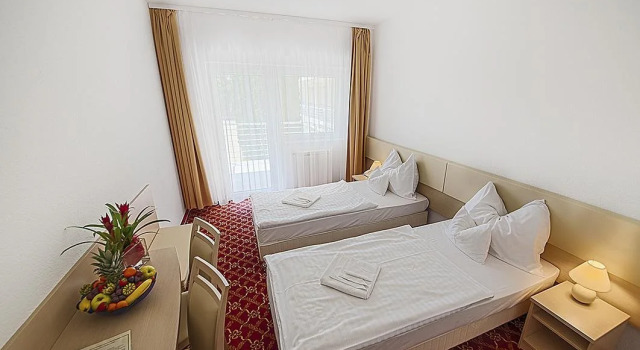 Két Korona Konferencia és Wellness Hotel, Réserver Hôtel Balatonszárszó 