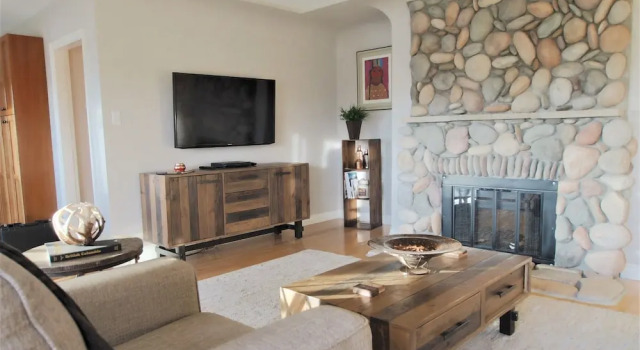 Naramata Bench 3 3 Bedrooms 1.5 Bathroom Home, Buchen Sie Ferienhaus  