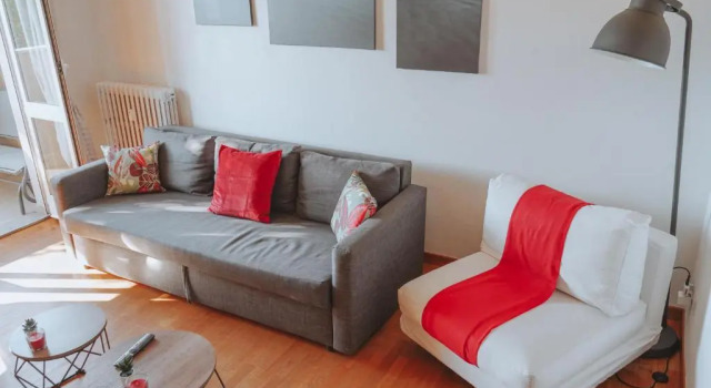 Апартаменты 10 min from the Airport-Wifi-Free Parking