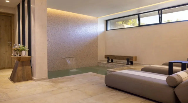 Les Regalia Hotel & SPA