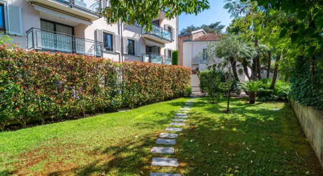 Cannes Luxurious duplex apartment - green & quiet environment centre 5 mns by Olam Properties, Забронировать Апартаменты/квартира La Californie Pezou Канны