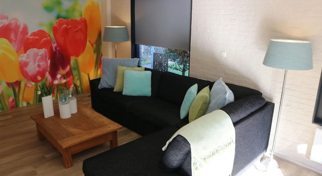 Atmospheric Holiday Home in Noordwijkerhout near Beach, Забронировать Отель Отели Южной Голландии с парковкой, Парковка