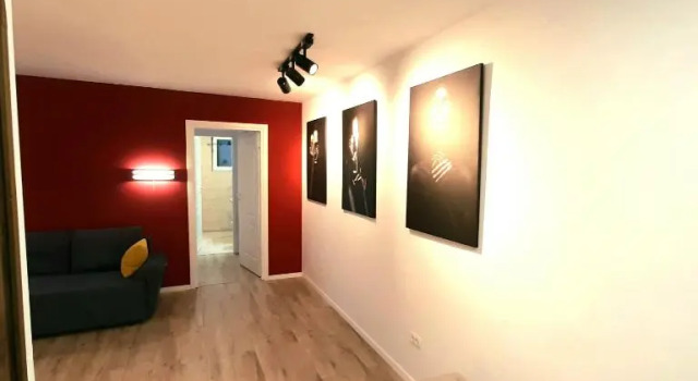 Апартаменты Apartament La Munte Lupeni