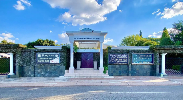 Spacube Luxury Suites and Spa, Забронировать Курортный отель Groenkloof городской район Претория